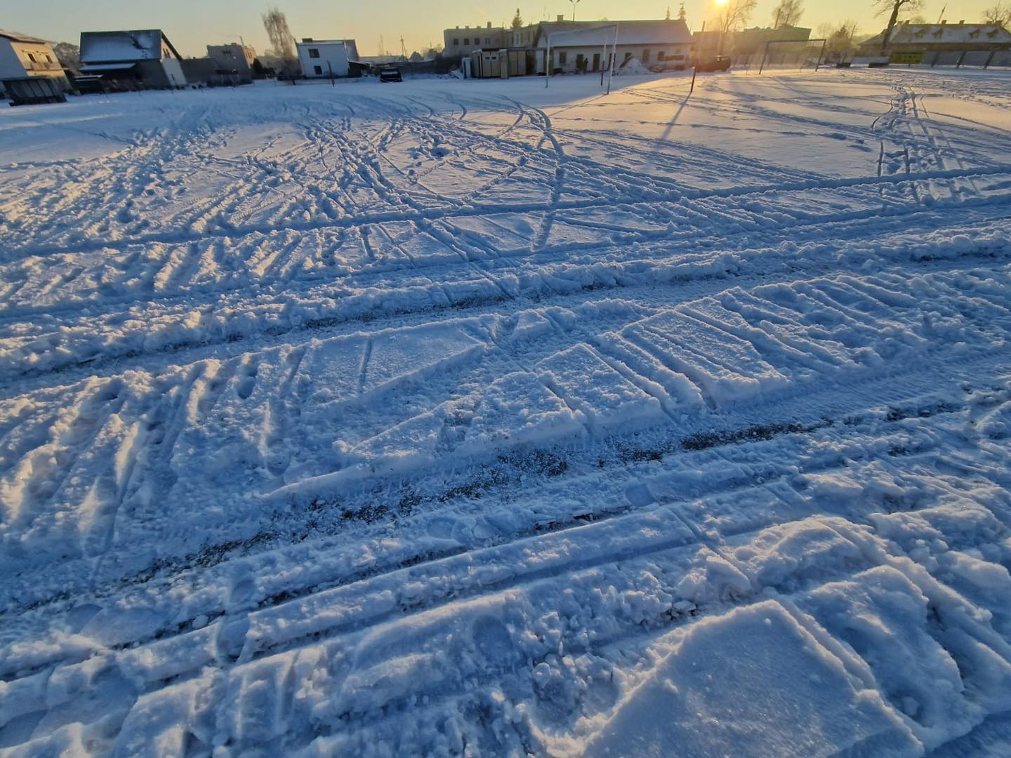 407408726_697453935696097_6567151428213887567_n